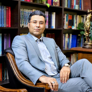 دکتر عباس شفیعی بهترین وکیل طلاق در مشهد