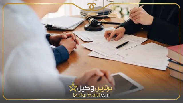 بهترین وکیل زن در شیراز کیست؟