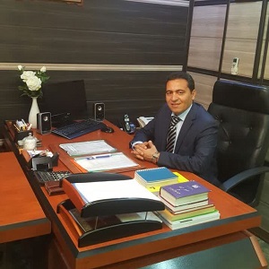 دکتر نصیر عبادپور بهترین وکیل تهران