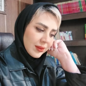 نفیسه راوش بهترین وکیل زن در اصفهان