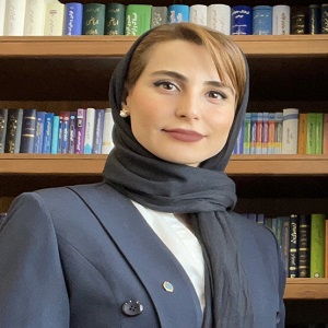 خانم مریم عرب رحمتی پور وکیل دعاوی نفت و گاز در تهران