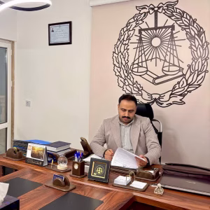 اميررضا ديوبند بهترین وکیل بابل