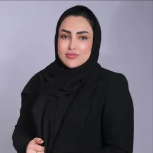 مریم آدینه وند بهترین وکیل بیمه در تهران
