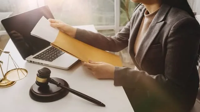 اسامی وکلای زن کرمانشاه