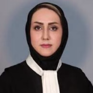 طاهره زیوری آراسته بهترین وکیل زن در همدان