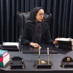 فرزانه ولی زاده بهترین وکیل پونک