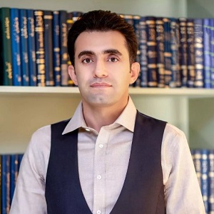 داریوش امیرپور وکیل ملکی در شیراز