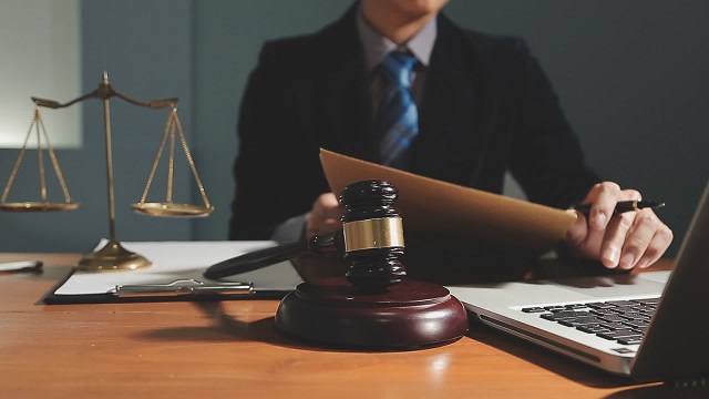 بهترین وکیل تنظیم قرارداد در تبریز کیست؟