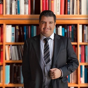 دکتر علی رفیعی بهترین وکیل تهران