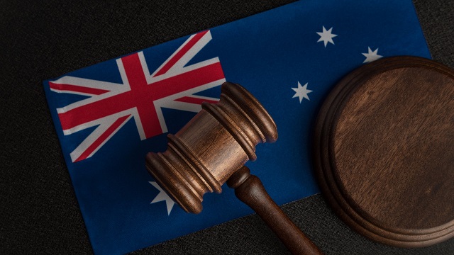 ضرورت مراجعه به وکیل در مهاجرت به استرالیا از طریق کار