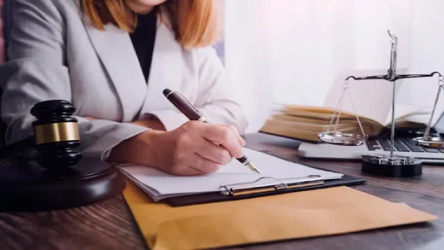 وکیل خانم در نیشابور