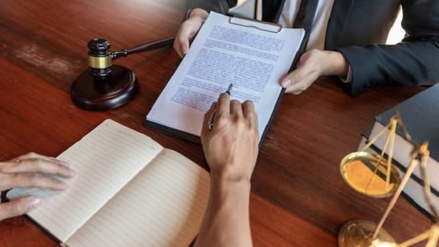 بهترین وکیل علائم تجاری و برند کیست؟