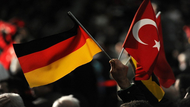 مهاجرت به ترکیه یا آلمان 