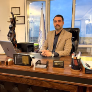علی رحمتی بهترین وکیل رودسر