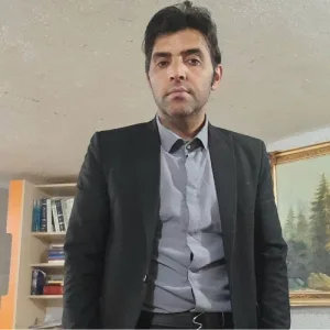 روح الله دارابی بهترین وکیل کوهدشت