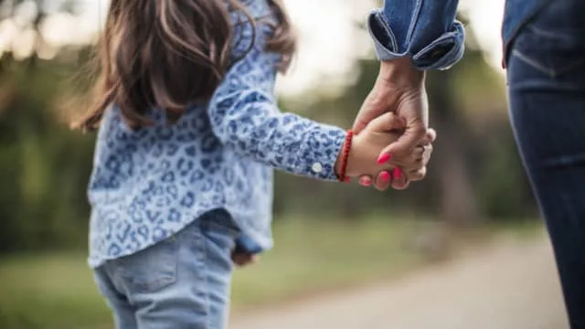نحوه گرفتن حضانت فرزند پسر توسط مادر