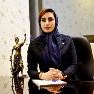 زهرا حق‌شناس بهترین وکیل منابع طبیعی در اصفهان