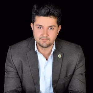حسین حق شناس